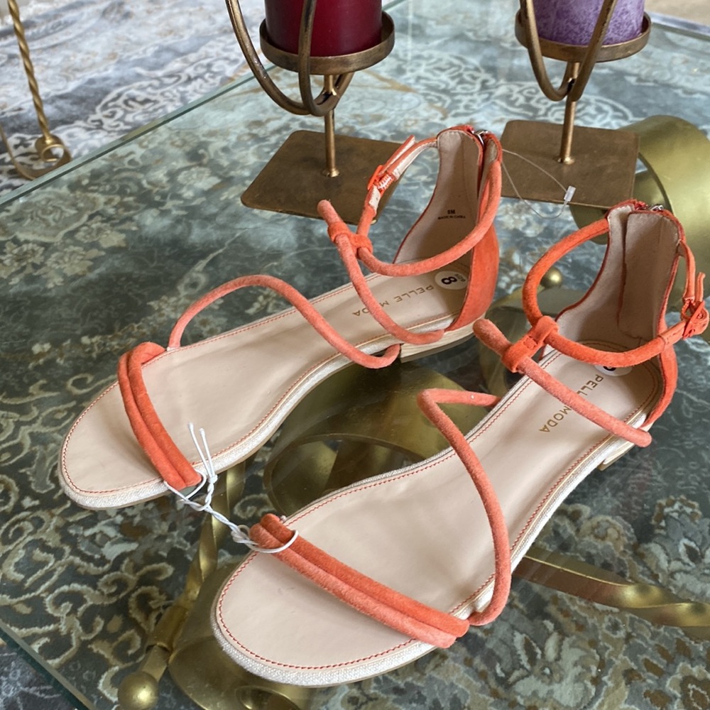 PELLE MODA Sandal